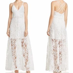 Red Dress Boutique Size Small White Floral Dress